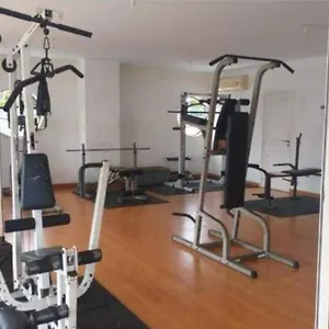 Farerei Spacieux, Equipe Et Confortable Apartment
